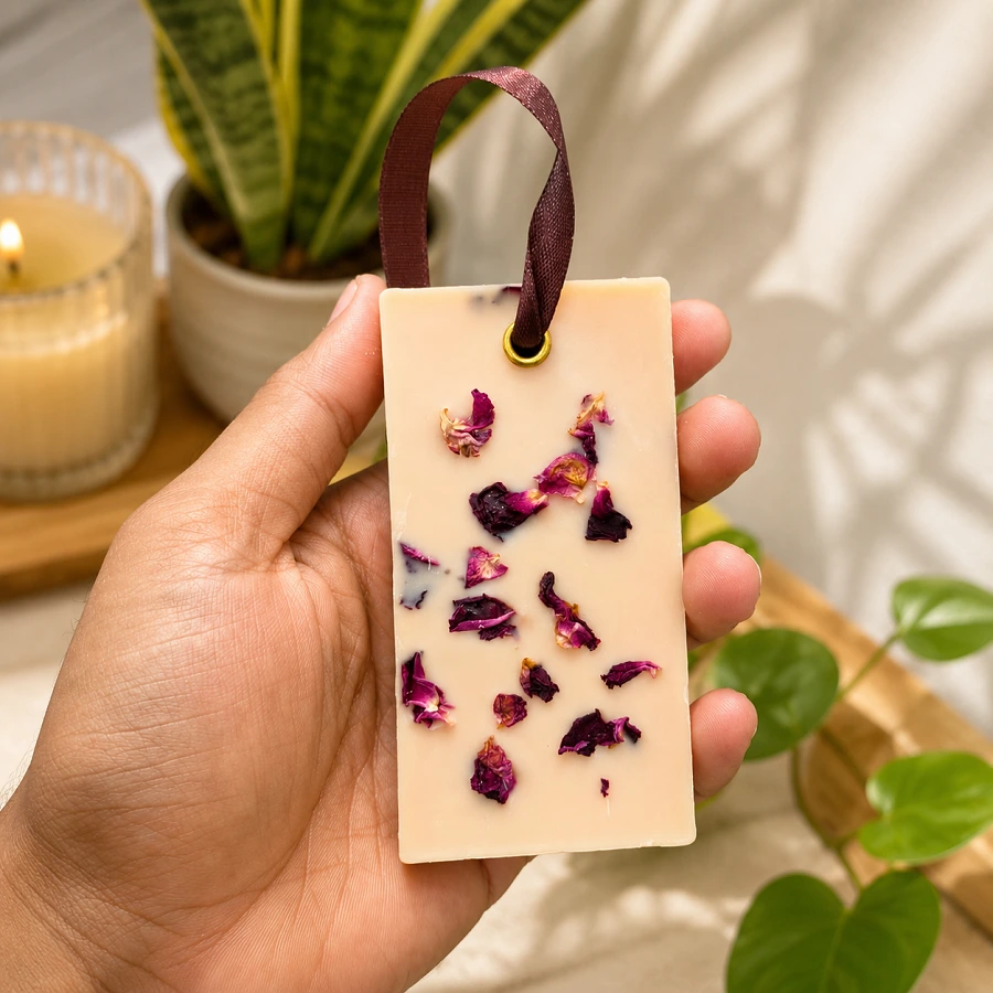 Wax Sachet with Dried Rose Petals - Image 4